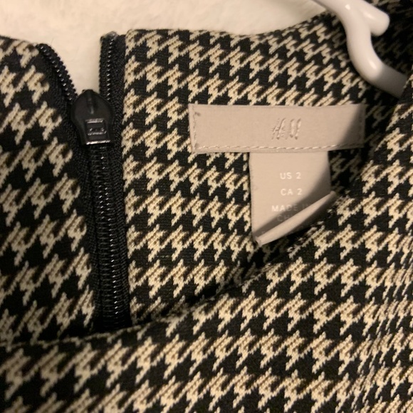 Dress - Picture 2 of 5